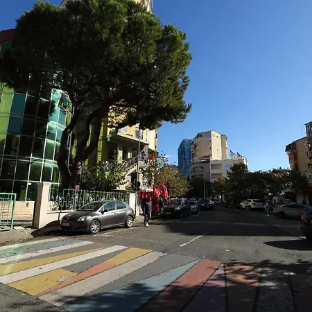 Little Corner 地拉那